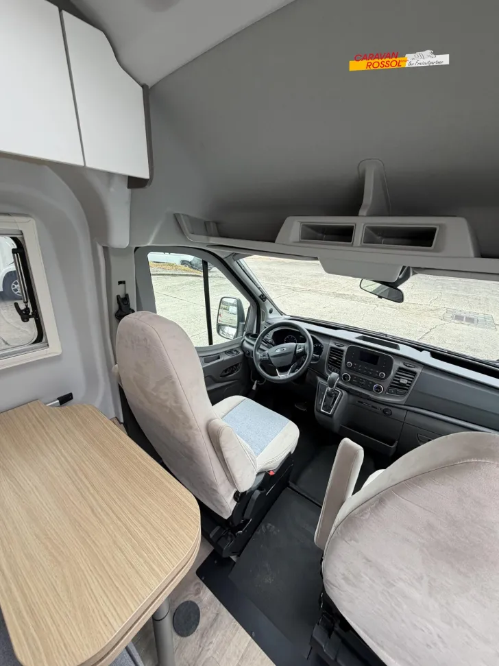 Fahrzeugbild LMC Innovan Ford 590 #8