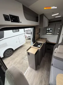 Fahrzeugbild LMC Innovan Ford 590 #12