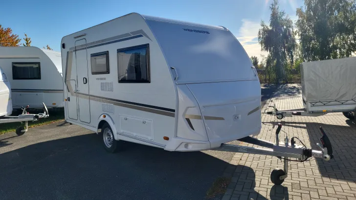 Schräg Vorne Weinsberg CaraOne 400 LK 3 x Pakete Auf. 1350 kg