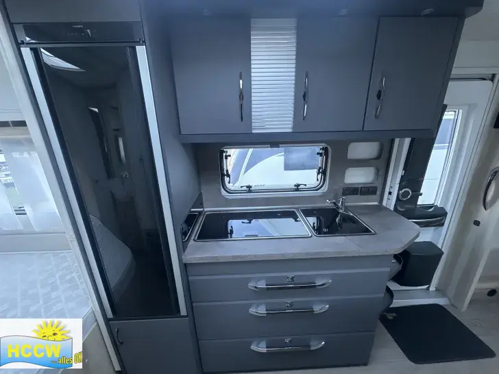 Küchen Hobby De Luxe 540 KMFe Auflastung 1,8 t