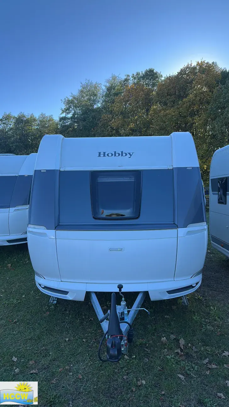Frontal Vorne Hobby De Luxe 540 KMFe Auflastung 1,8 t