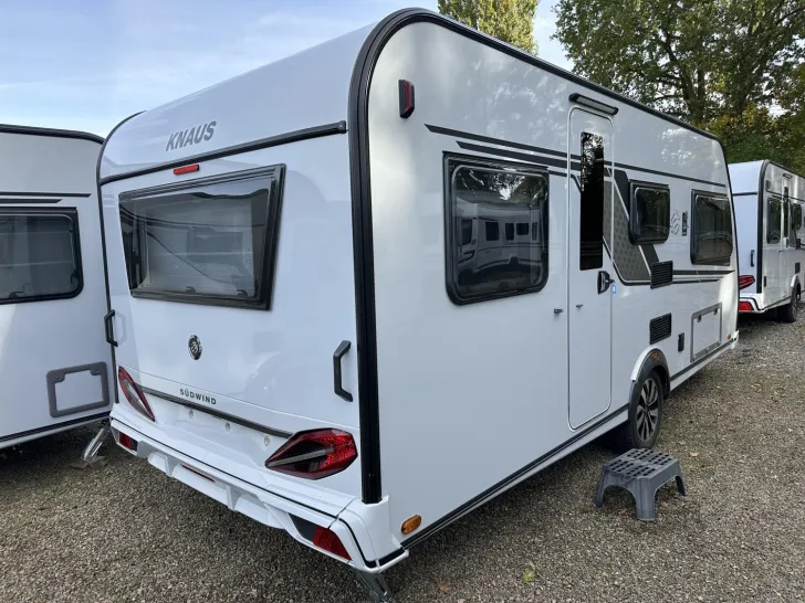Fahrzeugbild Knaus Südwind BLACK SELECTION 500 EU Bugfenster; Mj.27 #3