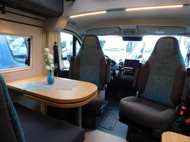 Fahrzeugbild Hymer Redwood 601 Automatik, Combi 6DE, Navi+Kamera #13