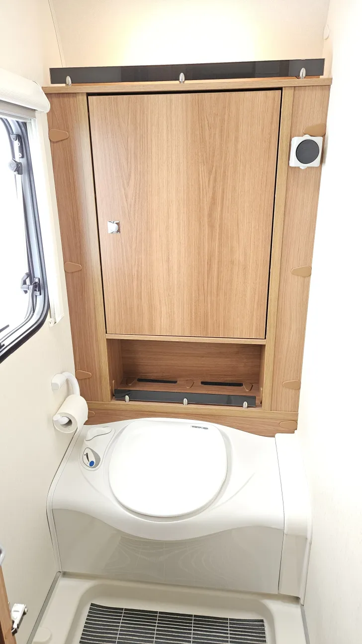 Fahrzeugbild Dethleffs Nomad 500 FR inkl. Mover, Markise, Vorzelt #7