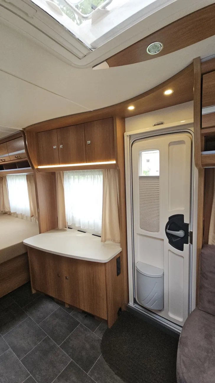 Fahrzeugbild Dethleffs Nomad 500 FR inkl. Mover, Markise, Vorzelt #9