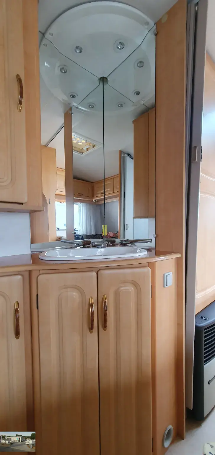 Fahrzeugbild Caravelair Eden 400 Nr. 82 - franz. Bett, Sitzgr. #15