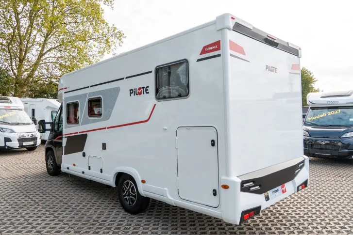 Fahrzeugbild Pilote P720FGJ Evidence *2027*Automatik*Lithium*Solar* #3