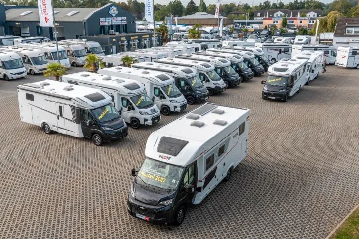 Fahrzeugbild Pilote P720FGJ Evidence *2027*Automatik*Lithium*Solar* #25