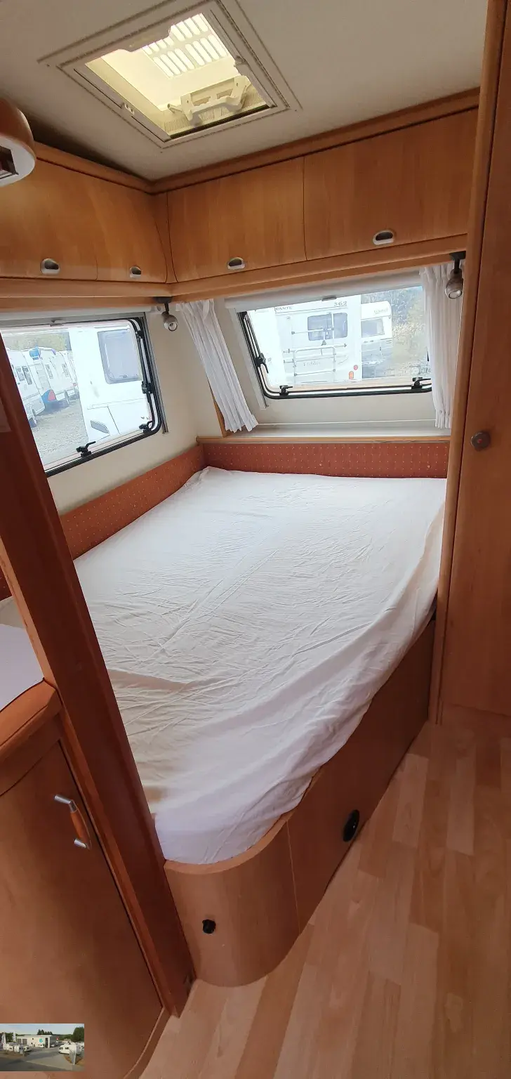 Fahrzeugbild Hobby Excellent 460 UFe Nr. 94 - Mover, franz. Bett #18