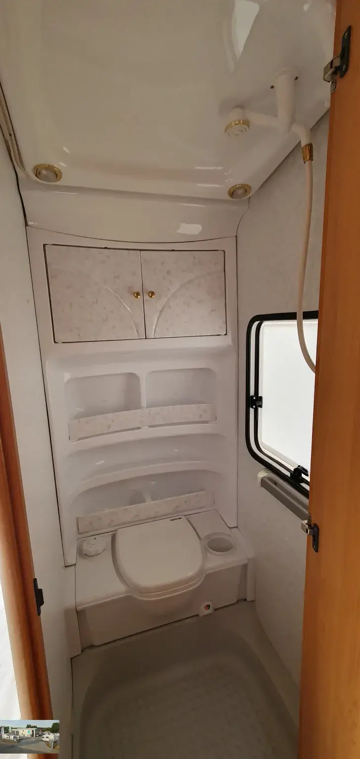 Fahrzeugbild Hobby Excellent 460 UFe Nr. 94 - Mover, franz. Bett #23
