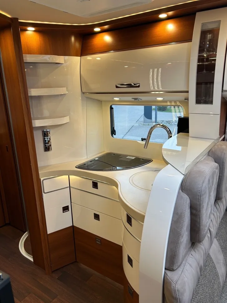 Fahrzeugbild Carthago chic c-line I  4.9 LE L #12