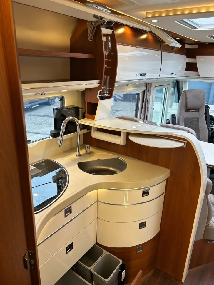 Fahrzeugbild Carthago chic c-line I  4.9 LE L #13