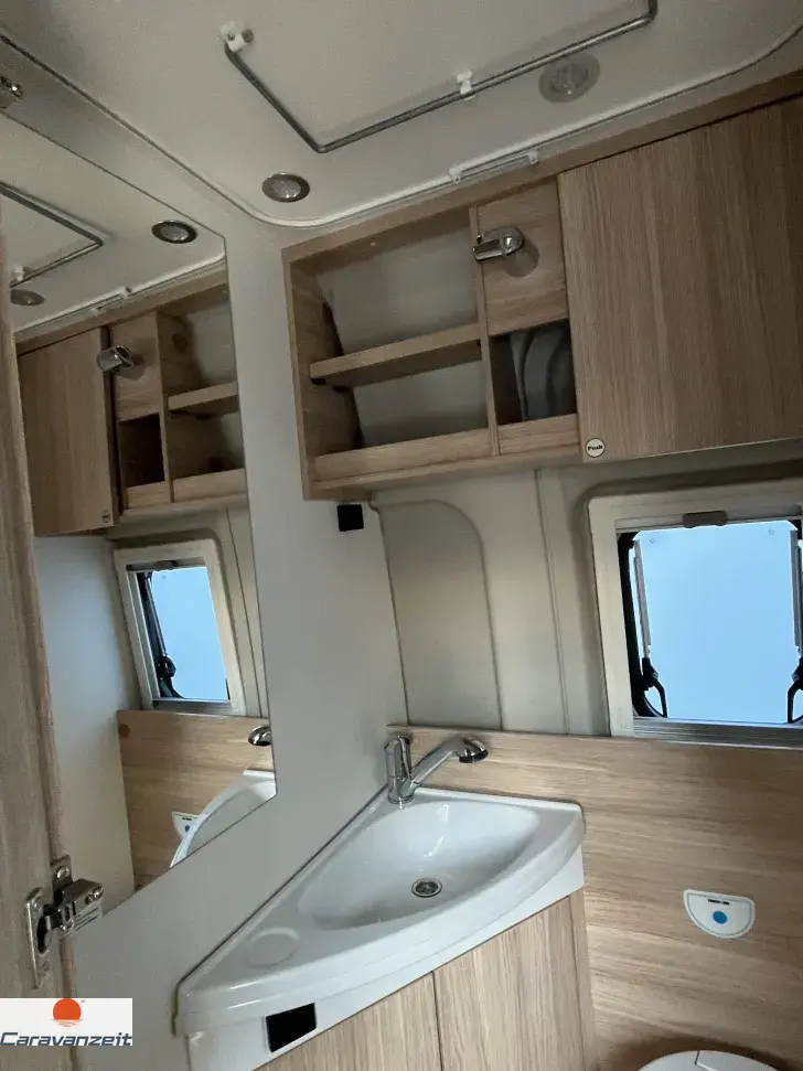 Fahrzeugbild Sunlight Camper Van Cliff 540 Adventure Edition RT Back Rack + Lightbar #13