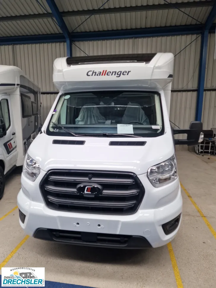 Fahrzeugbild Challenger 270 Graphite Edition Ford #2