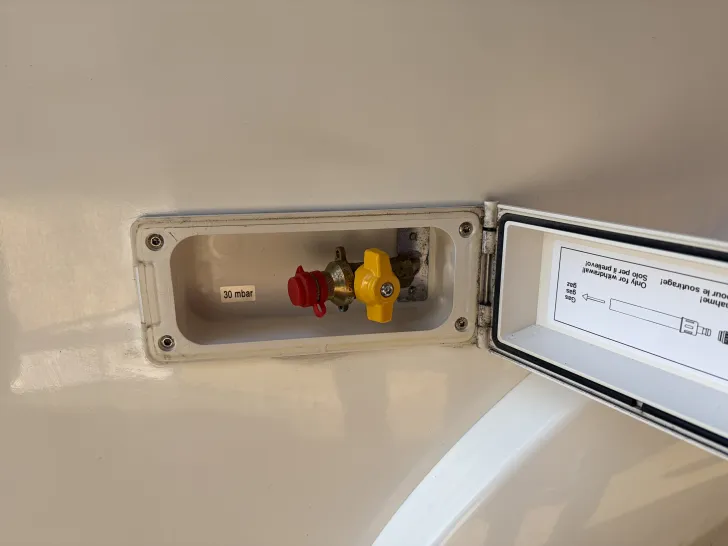 Fahrzeugbild Eura Mobil Profila 676EB super Ausstattung, Autark #37