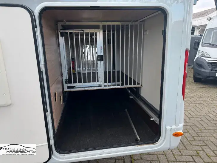 Fahrzeugbild Laika Kosmo 909-Aut-Solar-Luftfeder.-Backofen-Ahk #7