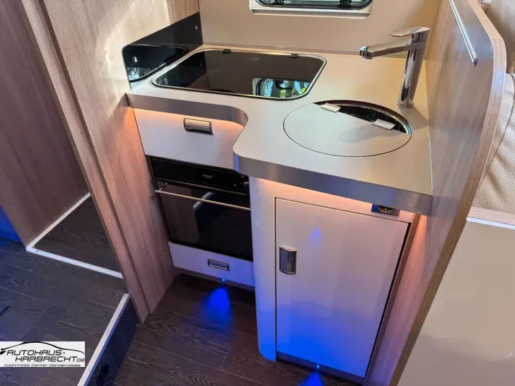 Fahrzeugbild Laika Kosmo 909-Aut-Solar-Luftfeder.-Backofen-Ahk #26