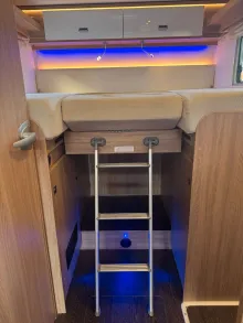 Fahrzeugbild Laika Kosmo 909-Aut-Solar-Luftfeder.-Backofen-Ahk #36