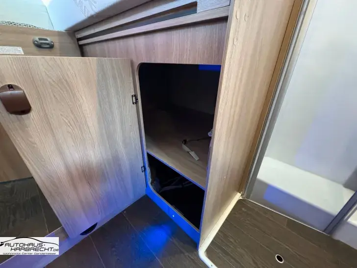 Fahrzeugbild Laika Kosmo 909-Aut-Solar-Luftfeder.-Backofen-Ahk #39
