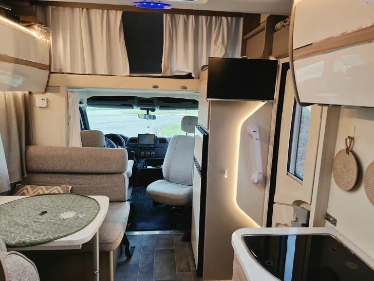 Fahrzeugbild Ahorn Camp Canada AD RENAULT Master Diesel Euro 6, #8