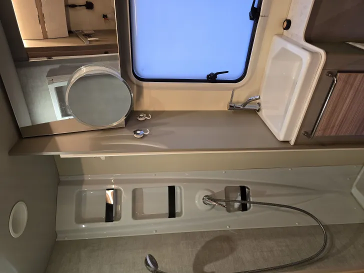 Fahrzeugbild Ahorn Camp Canada AD RENAULT Master Diesel Euro 6, #10