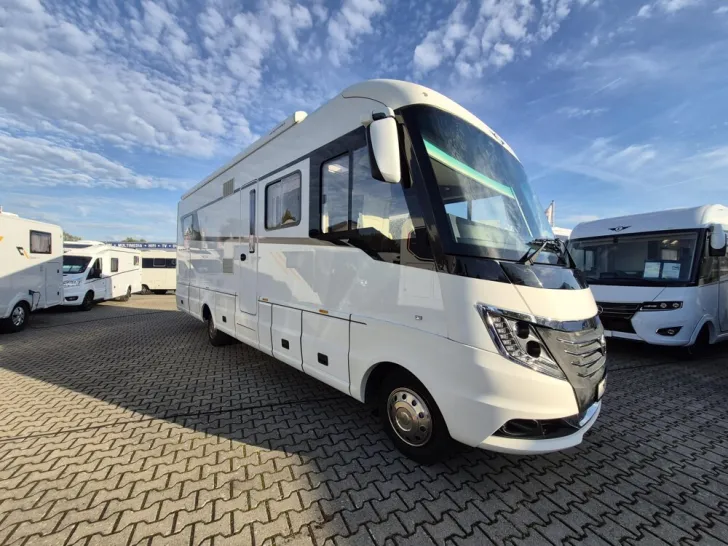 Fahrzeugbild Niesmann + Bischoff Flair 880 LE #1
