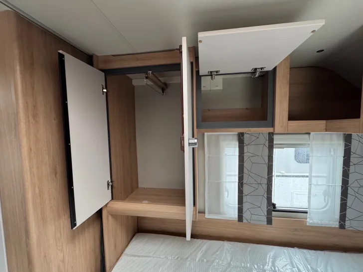 Fahrzeugbild Knaus Sport 460 EU *Glattblech*Rollbett* #14