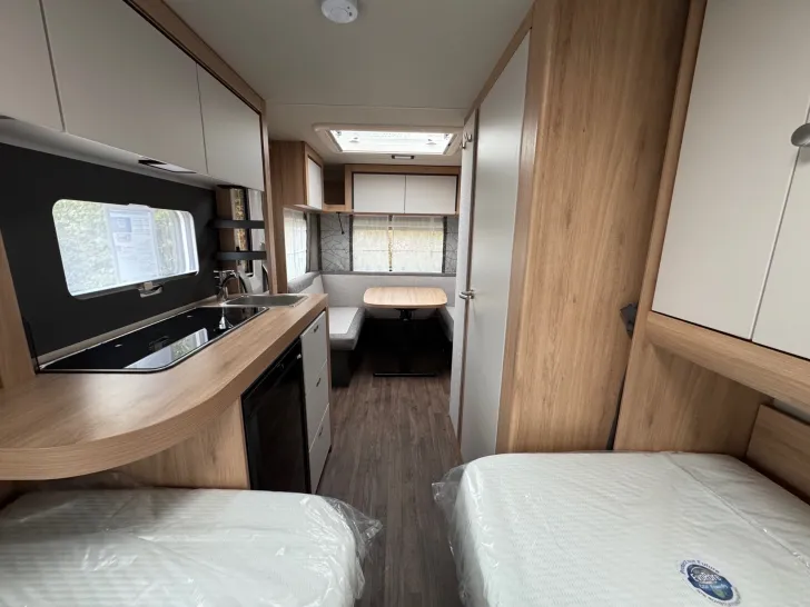 Fahrzeugbild Knaus Sport 460 EU *Glattblech*Rollbett* #17
