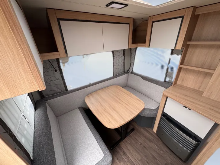 Fahrzeugbild Knaus Sport 460 EU *Glattblech*Rollbett* #8