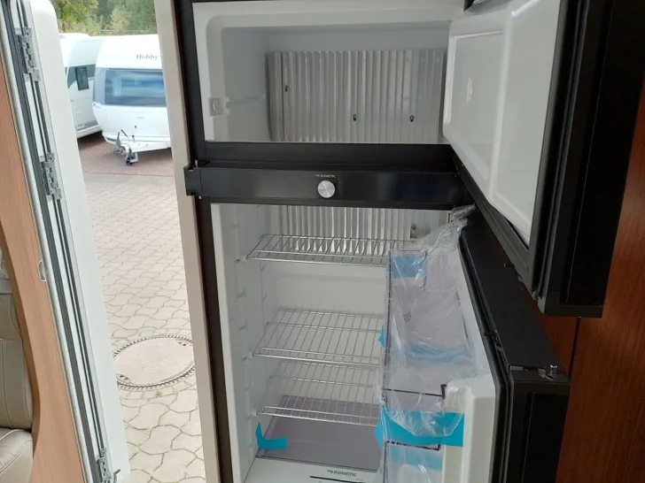 Fahrzeugbild Carthago chic e-line I 50 LE DA aus Vermietflotte #13