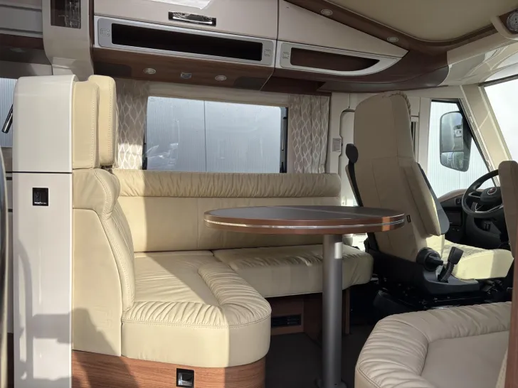 Fahrzeugbild Carthago chic e-line I 50 LE aus Vermietflotte #6