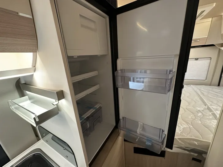 Fahrzeugbild Eura Mobil Van 595 HB Mondial-, Prestige Paket Sitzheizung #9