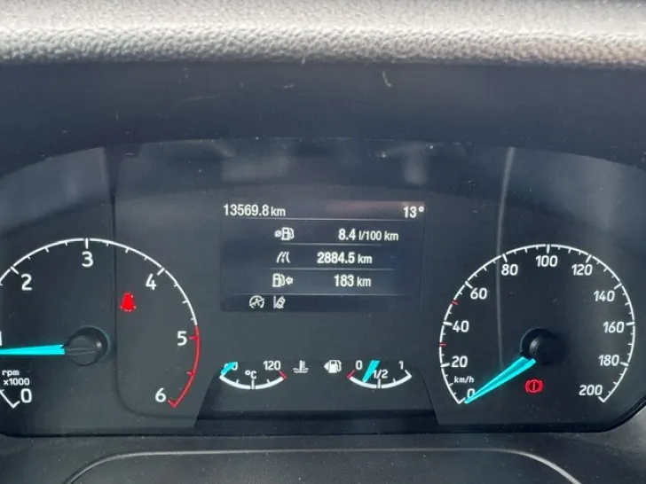 Fahrzeugbild Bürstner Lineo T 690 G 130 PS - 14.000 Km #8