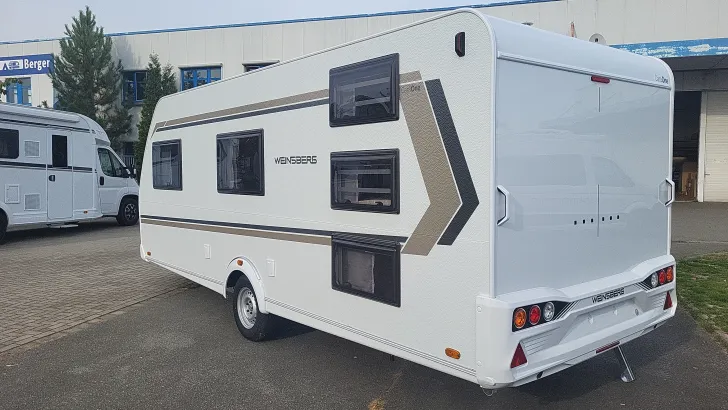 Schräg Hinten Weinsberg CaraOne 550 QDK 3 x Paket, Aufl. 1700kg