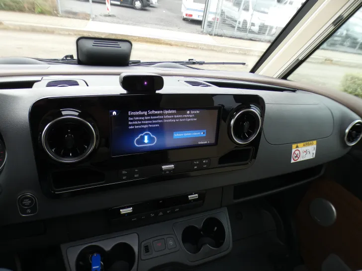 Fahrzeugbild Carthago chic c-line I 5.9 XL LE #9