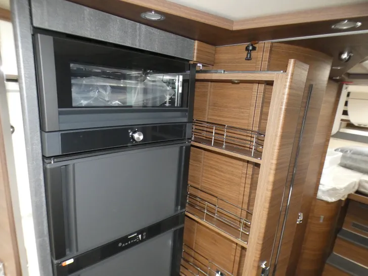 Fahrzeugbild Carthago chic c-line I 5.9 XL LE #17