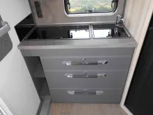 Fahrzeugbild Hobby De Luxe 460 SL 2026 1500 kg. Bettverbr. #12
