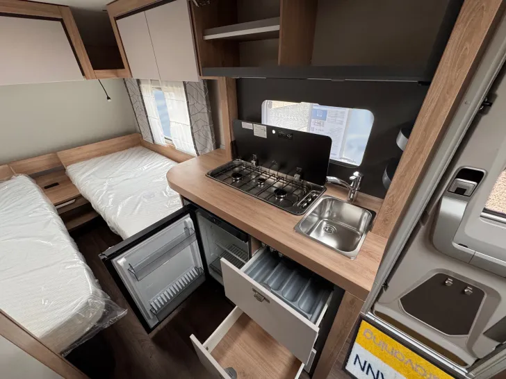 Fahrzeugbild Knaus Sport 460 EU *Glattblech*Rollbett* #11