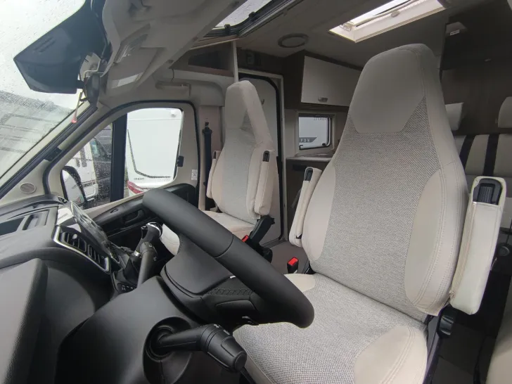 Fahrzeugbild Carado V 337 Fiat,140PS,Aut,LTE,Infotainment #8