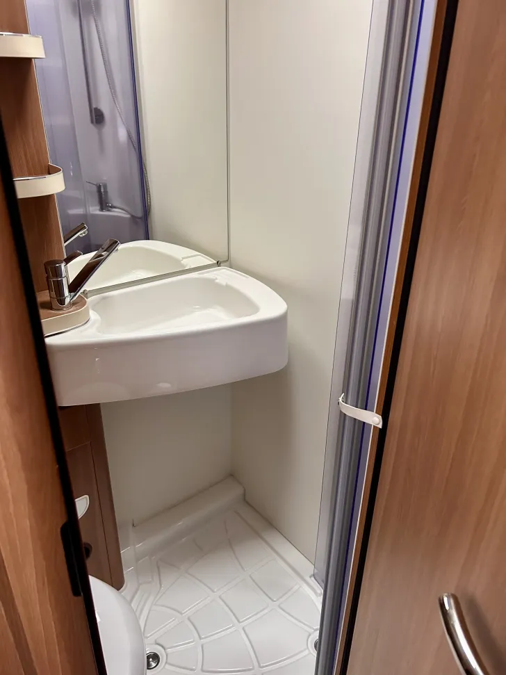 Fahrzeugbild Eura Mobil Activa One 690 HB *Vollausstattung* #8