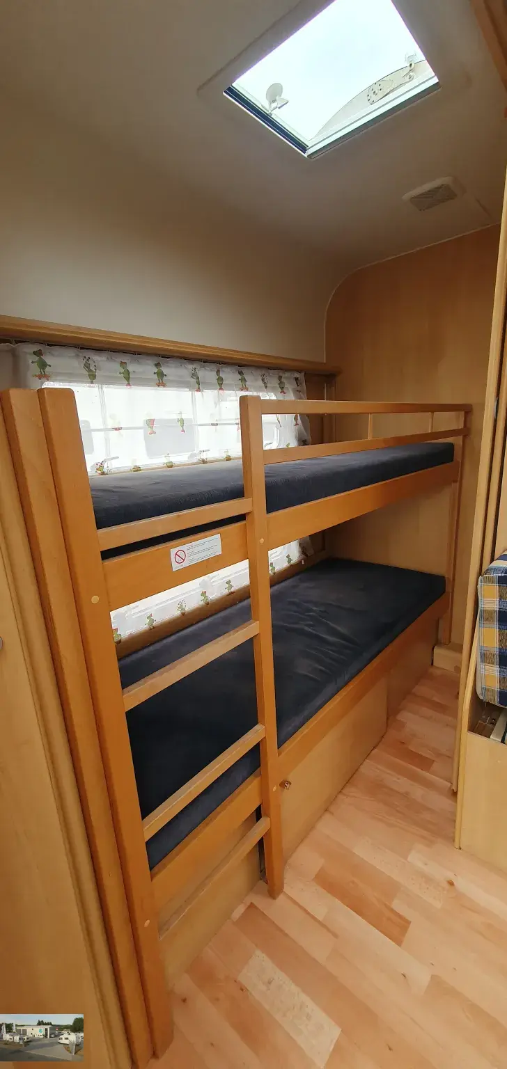 Fahrzeugbild Dethleffs Camper 540 SK Nr. 102 -Etagenb., franz. Bett #8