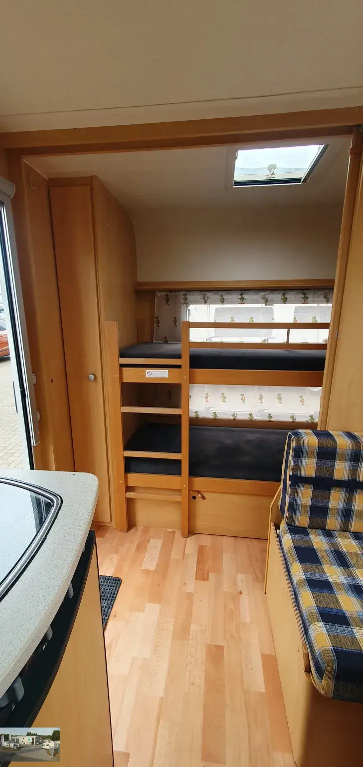 Fahrzeugbild Dethleffs Camper 540 SK Nr. 102 -Etagenb., franz. Bett #9