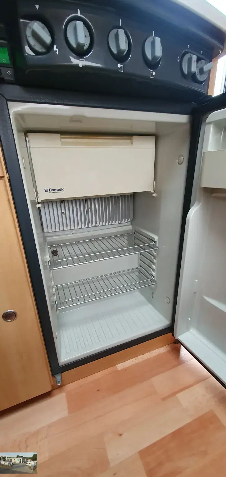 Fahrzeugbild Dethleffs Camper 540 SK Nr. 102 -Etagenb., franz. Bett #15
