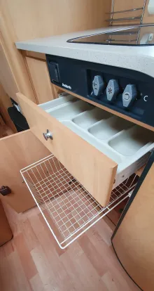Fahrzeugbild Dethleffs Camper 540 SK Nr. 102 -Etagenb., franz. Bett #16