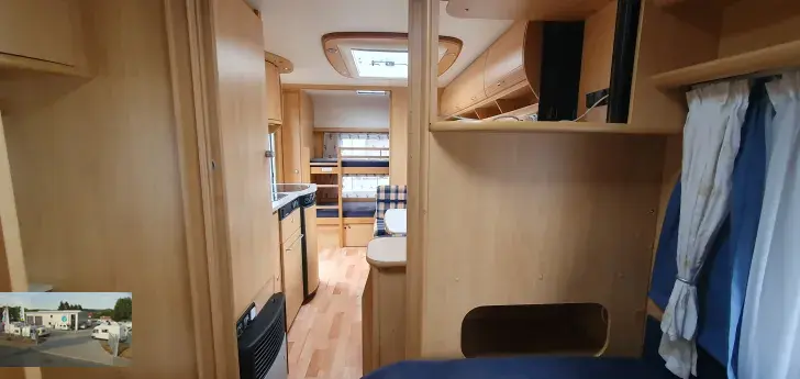Fahrzeugbild Dethleffs Camper 540 SK Nr. 102 -Etagenb., franz. Bett #24