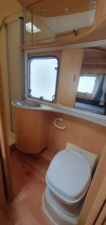 Fahrzeugbild Dethleffs Camper 540 SK Nr. 102 -Etagenb., franz. Bett #28
