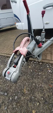 Fahrzeugbild Dethleffs Camper 540 SK Nr. 102 -Etagenb., franz. Bett #33