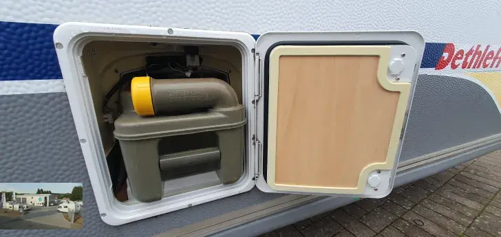 Fahrzeugbild Dethleffs Camper 540 SK Nr. 102 -Etagenb., franz. Bett #36