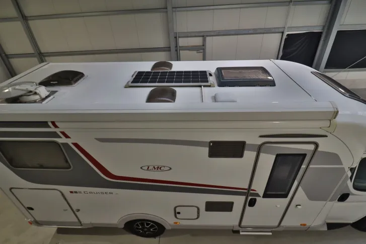 Fahrzeugbild LMC Cruiser T 732 G Comfort / Einzelbetten / Garage #6