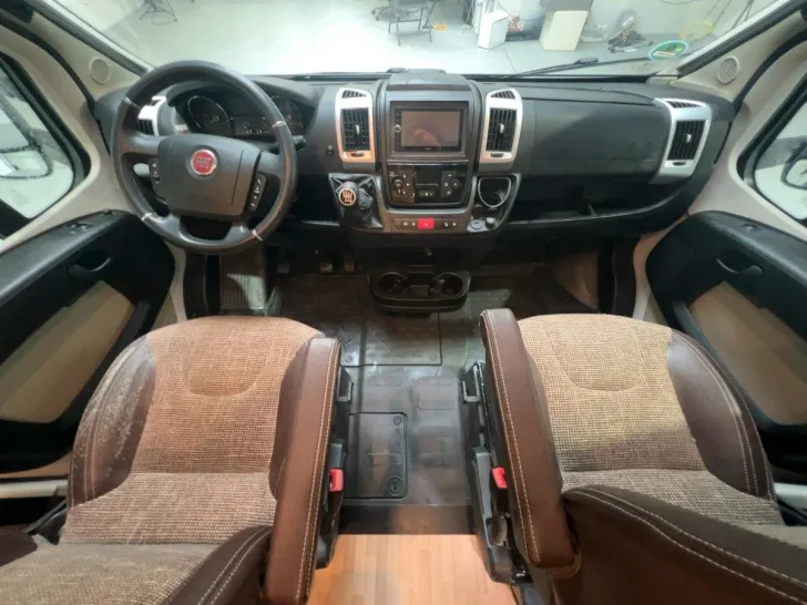 Fahrzeugbild LMC Cruiser T 732 G Comfort / Einzelbetten / Garage #7